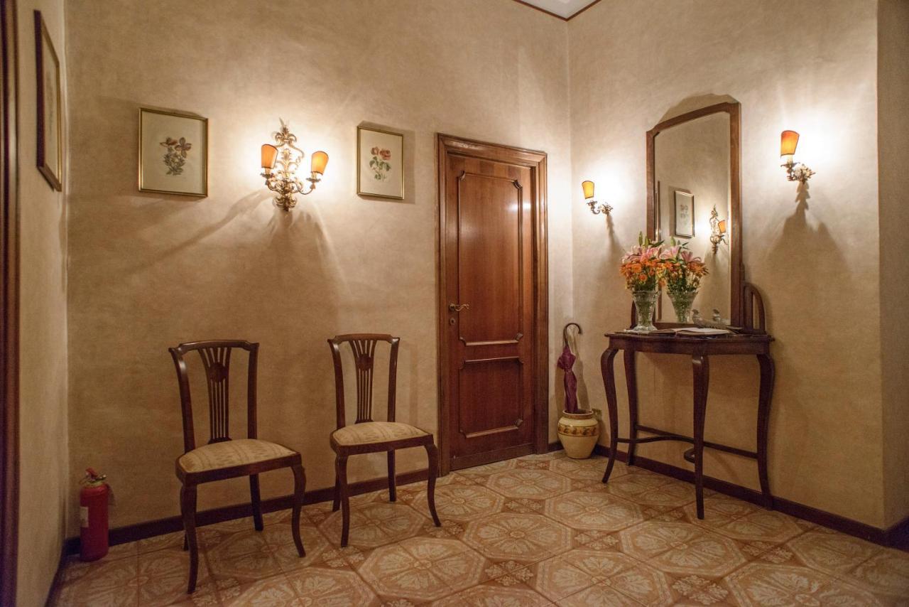 Amici Di Appartamento *